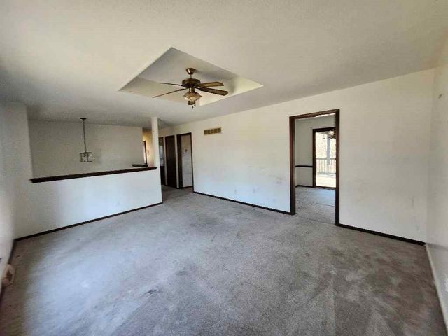 18995 Lowell Avenue, Stilwell, KS 66085