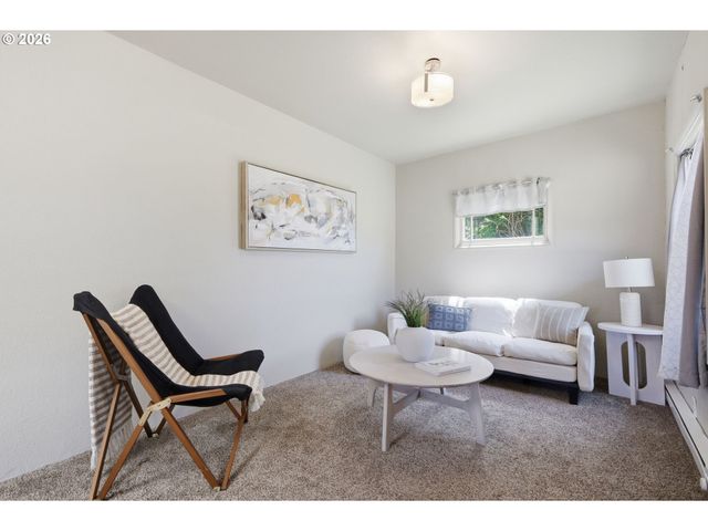 3621 E AMAZON Dr, Eugene, OR 97405