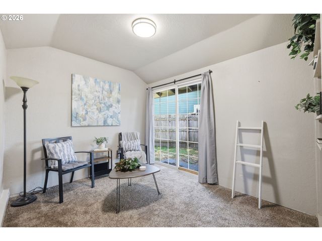 3621 E AMAZON Dr, Eugene, OR 97405