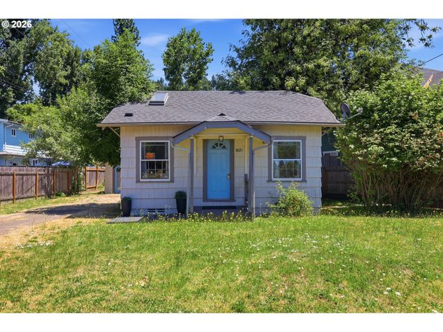 3621 E AMAZON Dr, Eugene, OR 97405