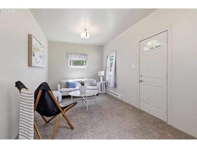 3621 E AMAZON Dr, Eugene, OR 97405