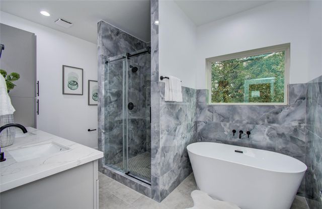 5024 Winnetka Vista Street, Houston, TX 77021