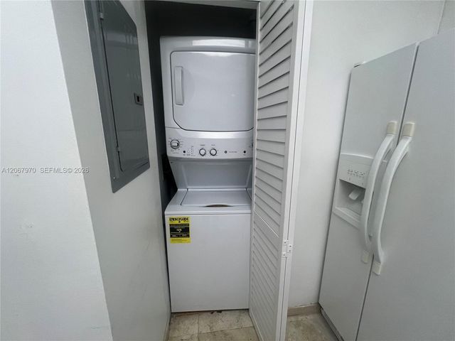 888 Brickell Key Drive 806, Miami, FL 33131