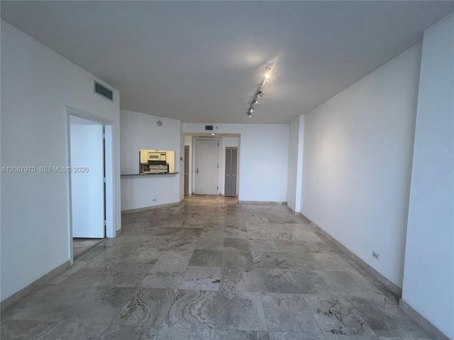 888 Brickell Key Drive 806, Miami, FL 33131