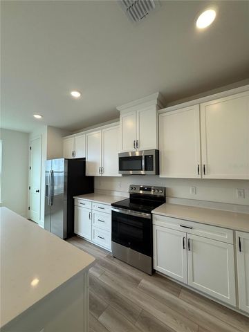 15051 GROVESIDE ROAD, Winter Garden, FL 34787