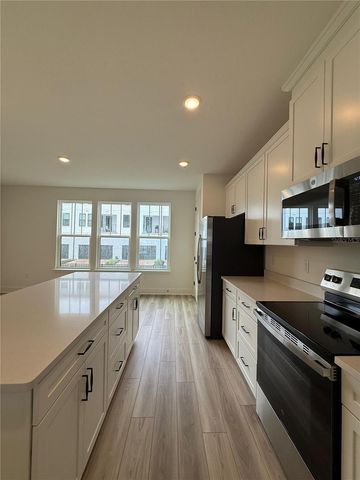 15051 GROVESIDE ROAD, Winter Garden, FL 34787