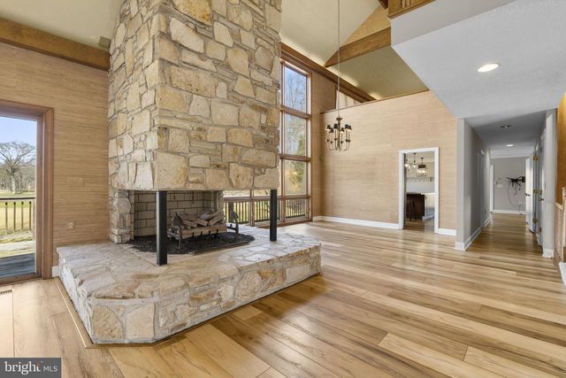 207 SAINT ANDREWS RD, Severna Park, MD 21146