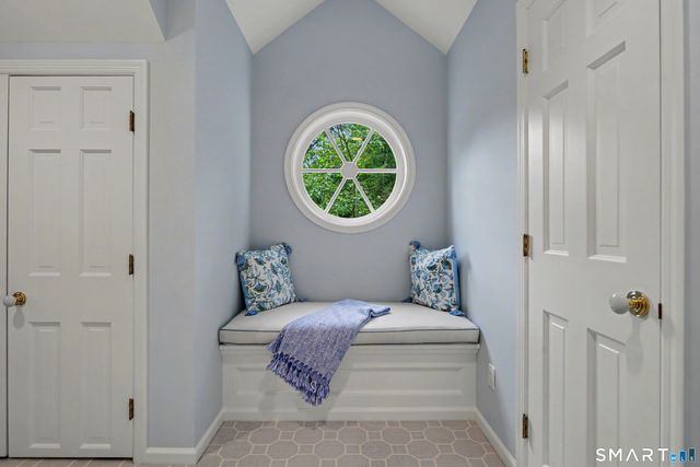 108 Logan Road, New Canaan, CT 06840