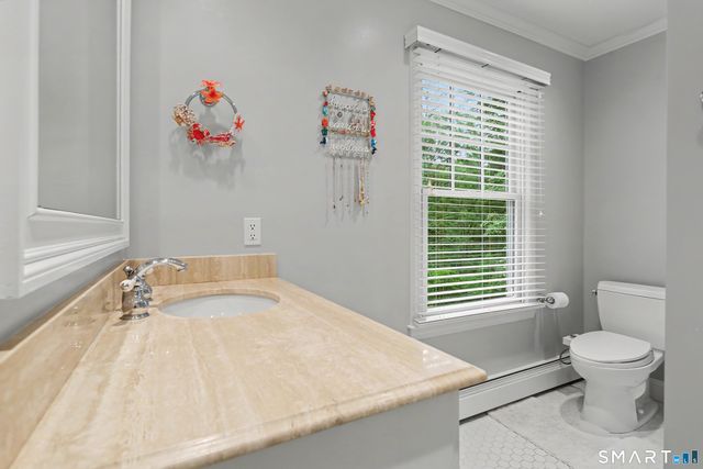 108 Logan Road, New Canaan, CT 06840