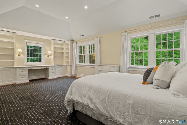 108 Logan Road, New Canaan, CT 06840