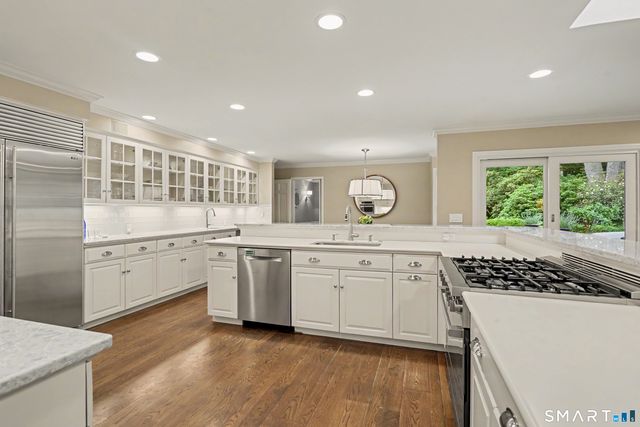 108 Logan Road, New Canaan, CT 06840