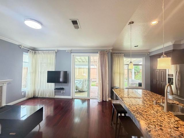 11360 Alvarez Meadow CT, San Diego, CA 92121