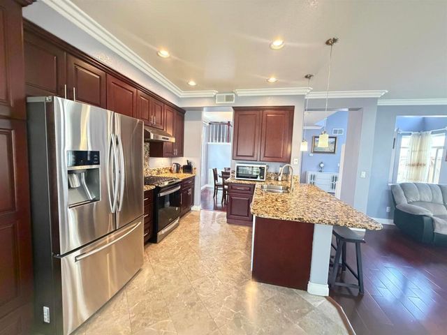 11360 Alvarez Meadow CT, San Diego, CA 92121
