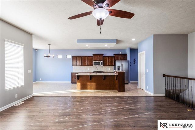 17425 Redman Avenue, Omaha, NE 68116