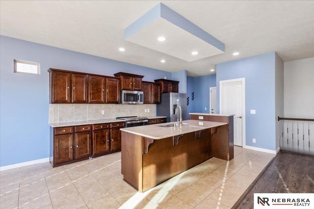 17425 Redman Avenue, Omaha, NE 68116