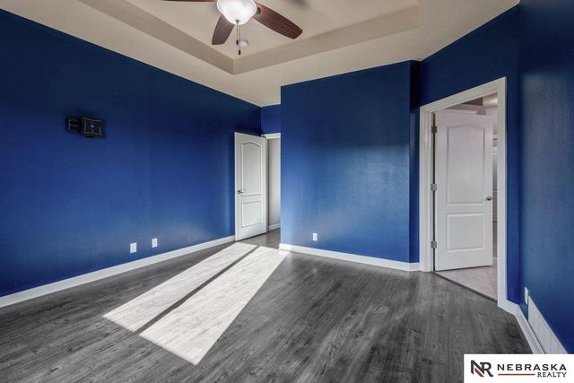 17425 Redman Avenue, Omaha, NE 68116