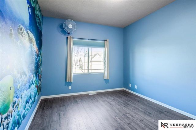 17425 Redman Avenue, Omaha, NE 68116