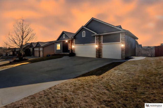 17425 Redman Avenue, Omaha, NE 68116