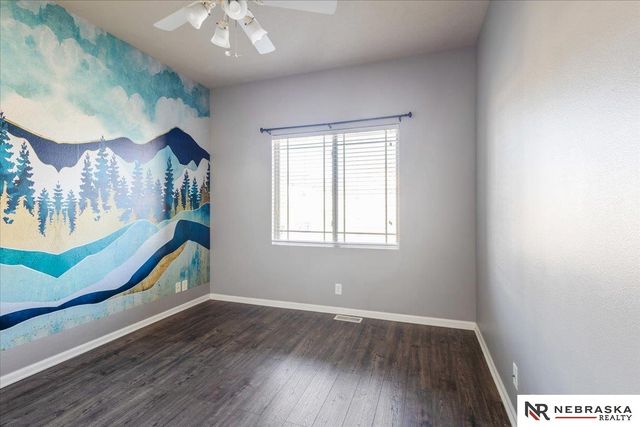 17425 Redman Avenue, Omaha, NE 68116