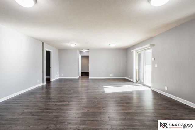 17425 Redman Avenue, Omaha, NE 68116