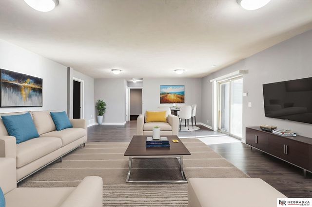 17425 Redman Avenue, Omaha, NE 68116