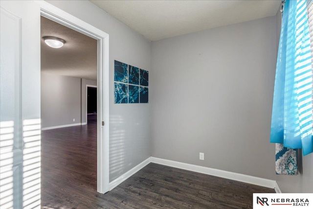 17425 Redman Avenue, Omaha, NE 68116