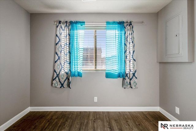 17425 Redman Avenue, Omaha, NE 68116