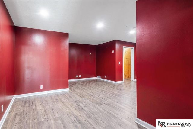 17425 Redman Avenue, Omaha, NE 68116