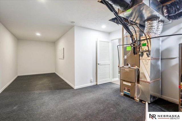 17425 Redman Avenue, Omaha, NE 68116