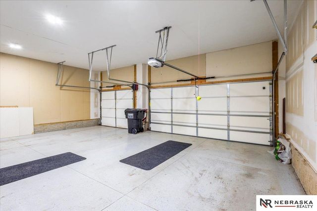 17425 Redman Avenue, Omaha, NE 68116