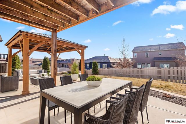 17425 Redman Avenue, Omaha, NE 68116