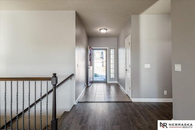 17425 Redman Avenue, Omaha, NE 68116