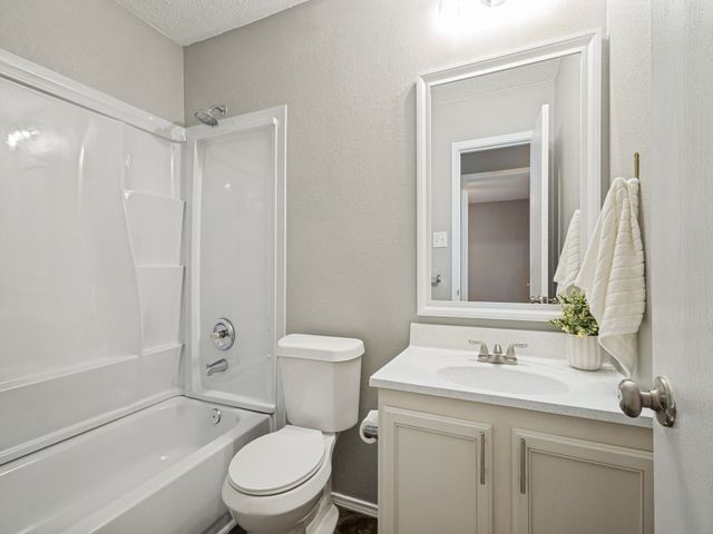 5521 Camarillo Drive, Fort Worth, TX 76244