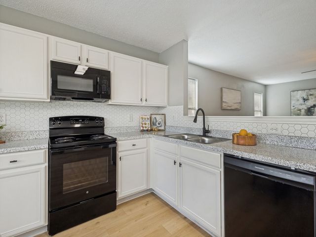 5521 Camarillo Drive, Fort Worth, TX 76244