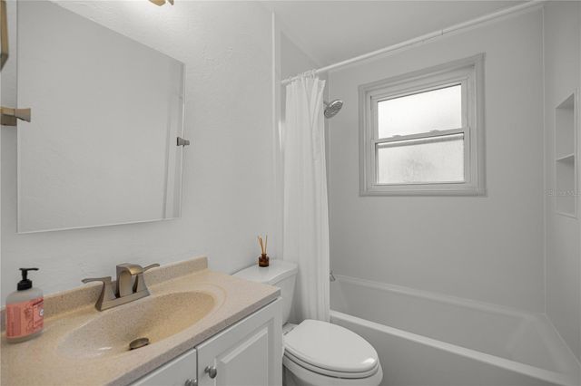 2534 NW 51ST PLACE, Gainesville, FL 32605