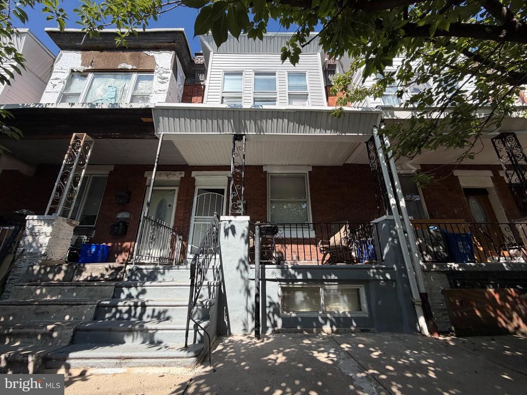 1942 N MYRTLEWOOD ST, PHILADELPHIA, PA 19121 — photo 2