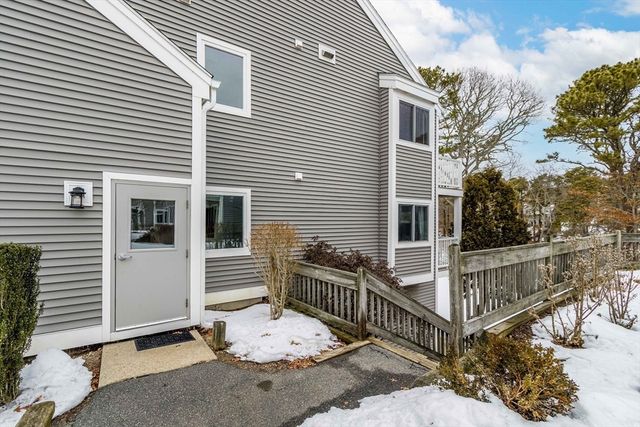 81 Fletcher Ln H, Brewster, MA 02631