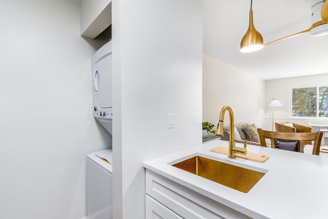 81 Fletcher Ln H, Brewster, MA 02631