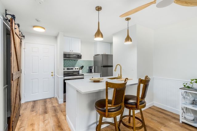 81 Fletcher Ln H, Brewster, MA 02631