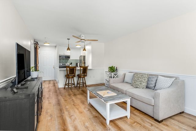 81 Fletcher Ln H, Brewster, MA 02631