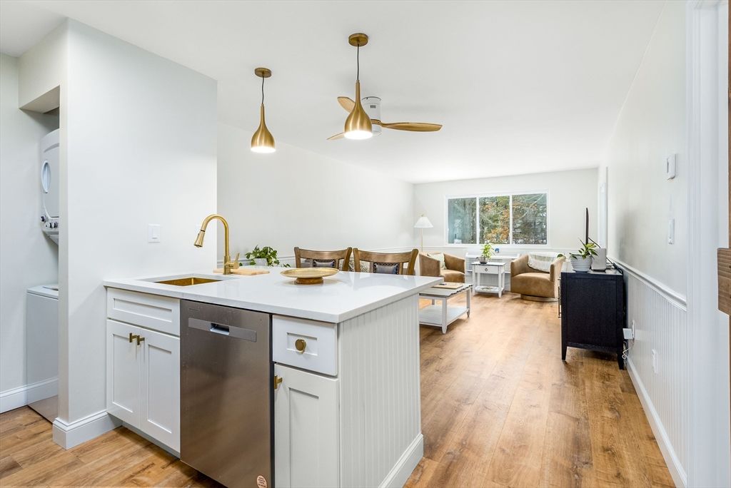 81 Fletcher Ln H, Brewster, MA 02631