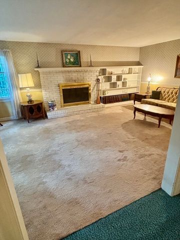 137 Spofford Rd, Boxford, MA 01921