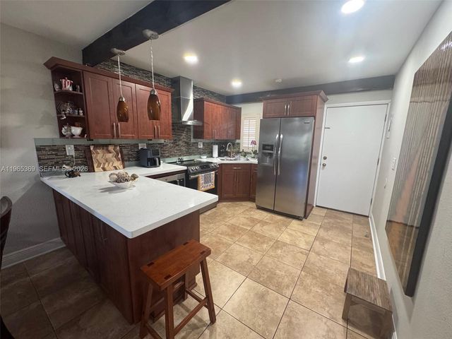 5500 SW 77th Ct 305, Miami, FL 33155