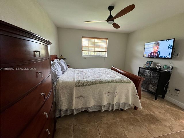 5500 SW 77th Ct 305, Miami, FL 33155