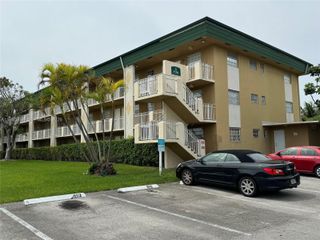 5500 SW 77th Ct 305, Miami, FL 33155