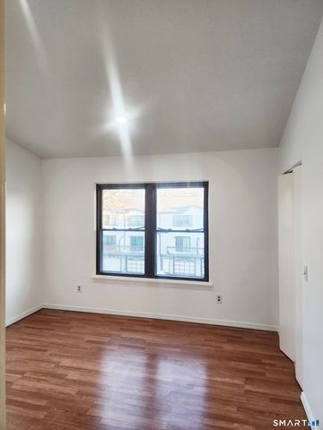 15 Crest Street C15, West Haven, CT 06516