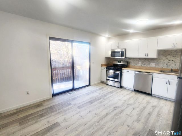 15 Crest Street C15, West Haven, CT 06516