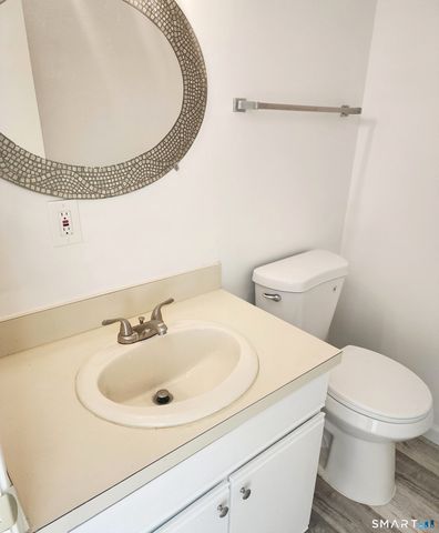 15 Crest Street C15, West Haven, CT 06516