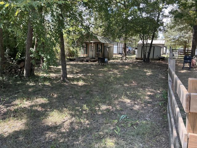 297 Leaning Oak Drive, Point Blank, TX 77364