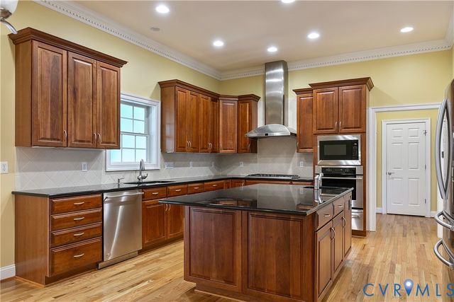 630 Cross Ridge Ln, Manakin Sabot, VA 23103